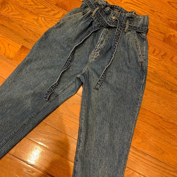 High rise Paper bag Abercrombie & Fitch pleated Jean Trouser 2/26 - Picture 3 of 9